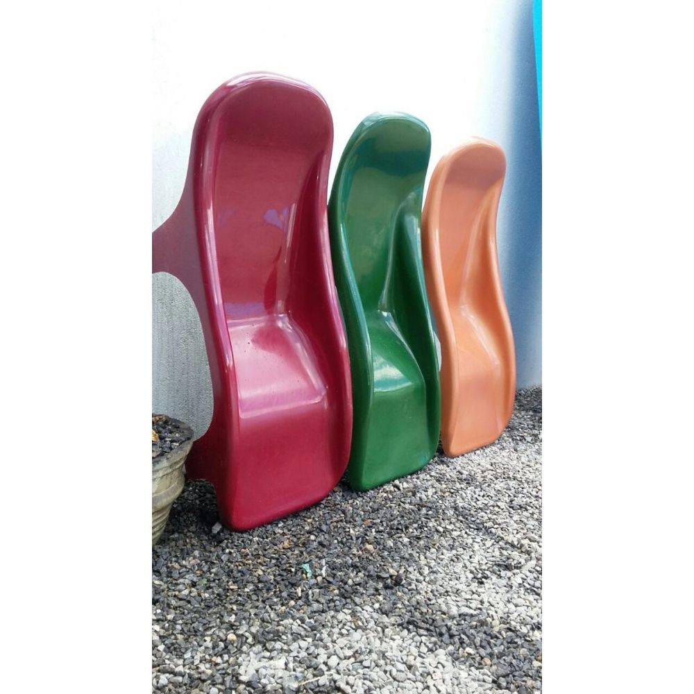 Espreguiçadeira De Fibra Anatômico Laranjada/verde/vermelha - Espreguiçadeira